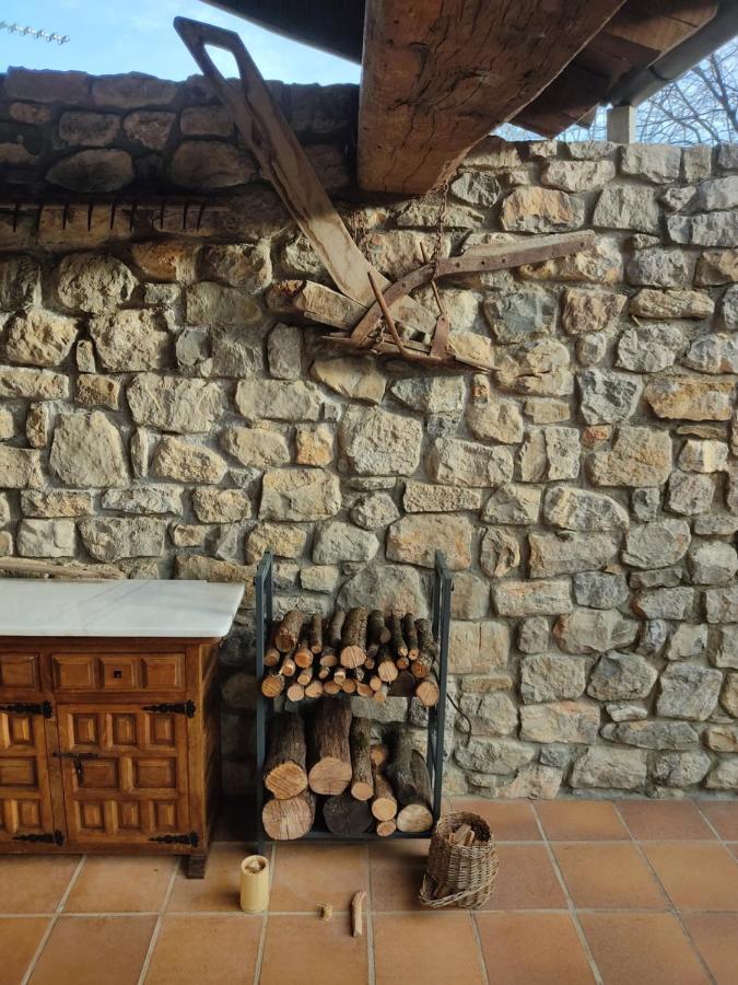 El Vilarot. La Casa De Piedra En La Naturaleza. Girona Exterior foto