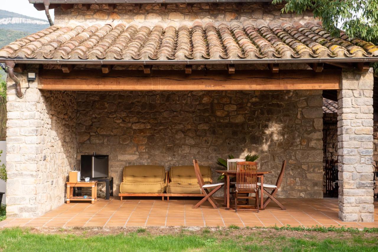 El Vilarot. La Casa De Piedra En La Naturaleza. Girona Exterior foto